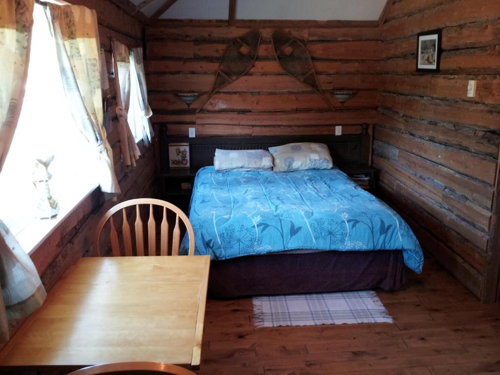 Steamboat Mountain Chalets Hotel Spillimacheen Pokój zdjęcie